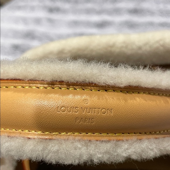 Authentic Louis Vuitton Cozygram Neonoe BB - Picture 8 of 8